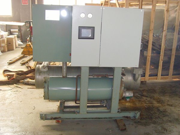 万泉镇酒店中央空调不停机清洗方法介绍